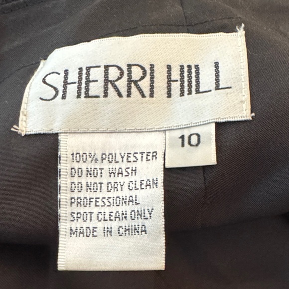 Sherri Hill Black Lace Maxi Skirt with Floral Embroidery - Picture 2 of 7